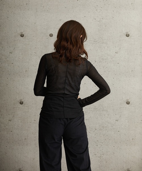 L.H.P（エルエイチピー）の「courage/クラージュ/2WAY シアー素材ハイネック ロンT（Tシャツ/カットソー・レディース・ブラック/グレー/ベージュ/グリーン・SMALL/MEDIUM/LARGE）」の13枚目の写真