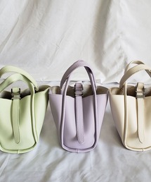 me+em select | 【 6色展開 ／ ３WAY 】フェイクレザースクエアバケツバッグ（ ポーチ／ショルダーストラップ付属 ）(ハンドバッグ)