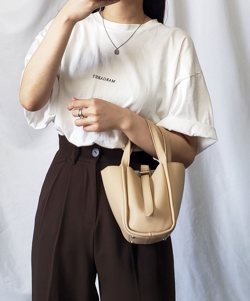 me+em select（ミームセレクト）の「【 6色展開 ／ ３WAY 】フェイクレザースクエアバケツバッグ（ ポーチ／ショルダーストラップ付属 ）（ハンドバッグ・レディース・ホワイト/ブラック/ベージュ/パープル/ブラウン/グリーン・FREE）」の16枚目の写真