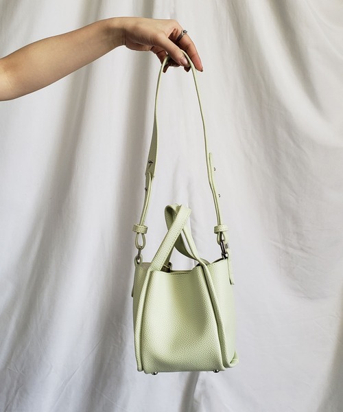 me+em select（ミームセレクト）の「【 6色展開 ／ ３WAY 】フェイクレザースクエアバケツバッグ（ ポーチ／ショルダーストラップ付属 ）（ハンドバッグ・レディース・ホワイト/ブラック/ベージュ/パープル/ブラウン/グリーン・FREE）」の14枚目の写真