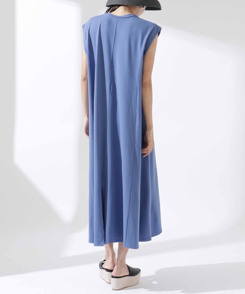 Settimissimo（セッティミッシモ）の「バックスリットカットロングワンピース（ワンピース・レディース・ブラック/ベージュ/ブルー・M）」の3枚目の写真