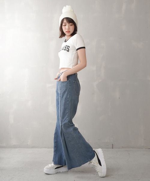 SPINNS（スピンズ）の「ボックスプリーツ デニムフレアパンツ（デニムパンツ・レディース・ブルー/ライトブルー・ONESIZE）」の9枚目の写真