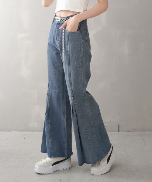 SPINNS（スピンズ）の「ボックスプリーツ デニムフレアパンツ（デニムパンツ・レディース・ブルー/ライトブルー・ONESIZE）」の11枚目の写真
