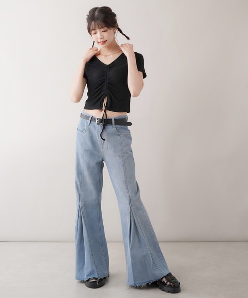 SPINNS（スピンズ）の「ボックスプリーツ デニムフレアパンツ（デニムパンツ・レディース・ブルー/ライトブルー・ONESIZE）」の16枚目の写真