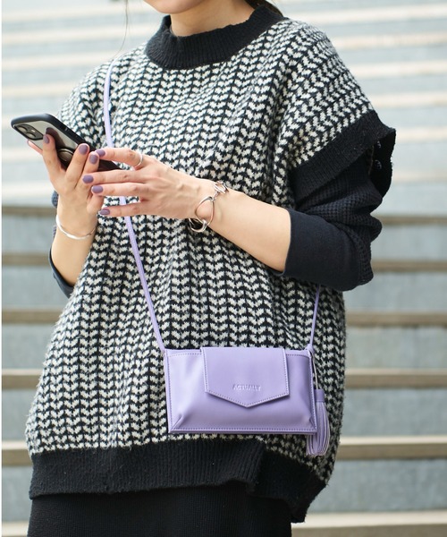 Actually(アクチュアリー)の「フェイクレザー 横型モバイル Actually(アクチュアリー)の「フェイクレザー 横型モバイル