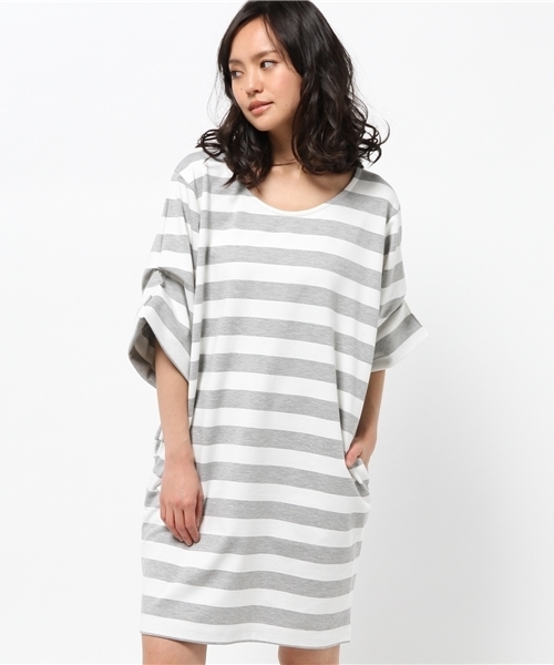 DISCOAT(ディスコート)の「【Discoat】ポンチ後ろリボンボーダーワンピース(ワンピース・レディース・オフホワイト/グレー・フリ-)」の3枚目の写真