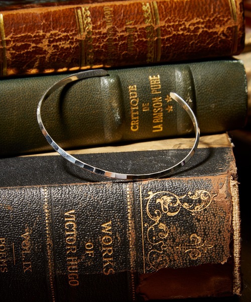 MEMENTISM（メメントイズム）の「SILVER925 BANGLE  シルバーバングル（バングル/リストバンド・メンズ・シルバー・FREE）」の3枚目の写真