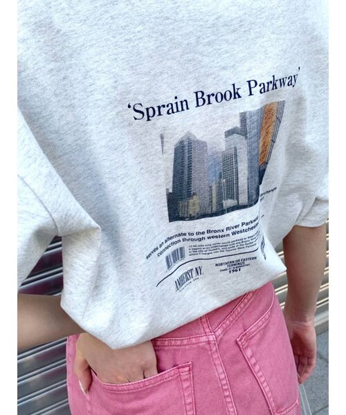 EMODA（エモダ）の「ボーイズルーズプリントTシャツ（Tシャツ/カットソー・レディース・ブルー/ホワイト/グレー/ブラック・FREE）」の3枚目の写真