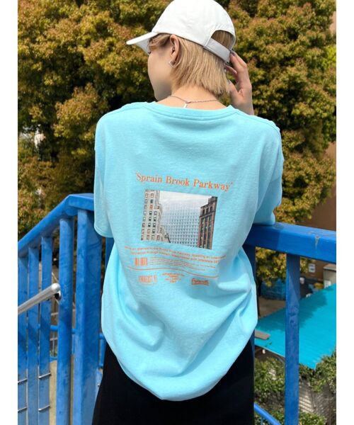 EMODA（エモダ）の「ボーイズルーズプリントTシャツ（Tシャツ/カットソー・レディース・ブルー/ホワイト/グレー/ブラック・FREE）」の4枚目の写真