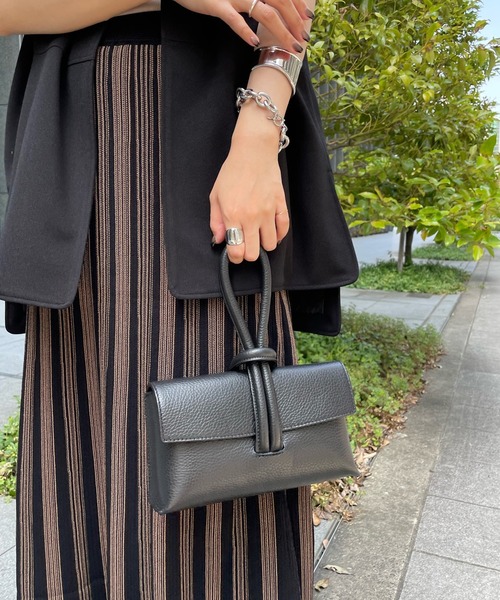 DouDou（ドゥドゥ）の「ループ2WAYハンドルバッグ（ショルダーバッグ・レディース・ホワイト/ブラック/レッド・FREE）」の2枚目の写真