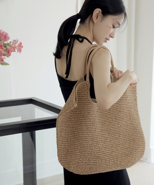 UNE MANSION（ユヌマンション）の「ラフィアラタンビッグバッグ（トートバッグ・レディース・ベージュ/ブラウン・ONE SIZE）」の4枚目の写真