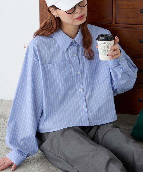 BONLECILL(ボンルシール)の「ボリュームスリーブクロップドシャツ(シャツ/ブラウス・レディース・オフホワイト/ブルー/ネイビー系/ブルー系/レッド系/グリーン系/ネイビー系2/ベージュ系/ワイン系/ブラック系/ブルー系2/ブルー系3/ブルー系1・FREE)」の11枚目の写真