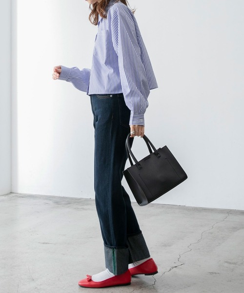 BONLECILL(ボンルシール)の「ボリュームスリーブクロップドシャツ(シャツ/ブラウス・レディース・オフホワイト/ブルー/ネイビー系/ブルー系/レッド系/グリーン系/ネイビー系2/ベージュ系/ワイン系/ブラック系/ブルー系2/ブルー系3/ブルー系1・FREE)」の19枚目の写真