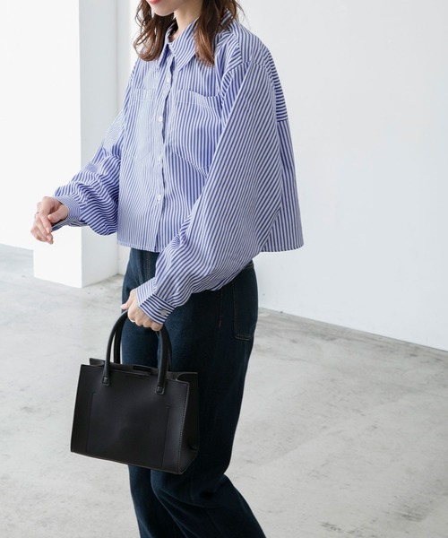 BONLECILL(ボンルシール)の「ボリュームスリーブクロップドシャツ(シャツ/ブラウス・レディース・オフホワイト/ブルー/ネイビー系/ブルー系/レッド系/グリーン系/ネイビー系2/ベージュ系/ワイン系/ブラック系/ブルー系2/ブルー系3/ブルー系1・FREE)」の15枚目の写真