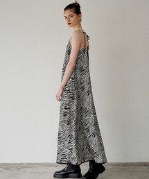 MECRE（メクル）の「ゼブラプリントキャミワンピース（ワンピース  