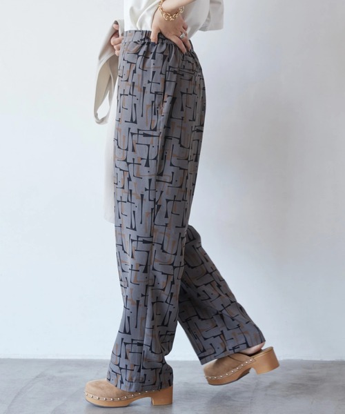 AMERICAN HOLIC(アメリカンホリック)の「美・美・美ストレートプリントパンツ(その他パンツ・レディース・グレー/ブラック・S/L/XS/M)」の1枚目の写真