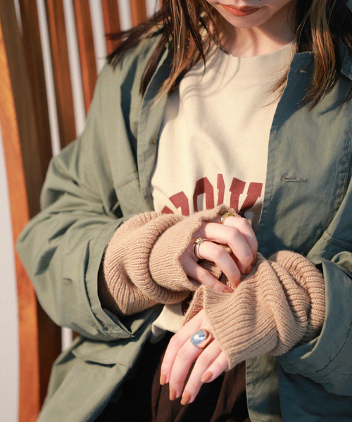 HIGHLAND 2000（ハイランドトゥーサウザンド）の「【HIGHLAND2000 / ハイランド2000】SUPER LONG GLOVE：手袋（手袋・レディース・ライトグレー/ブラック/ベージュ・FREE）」の3枚目の写真