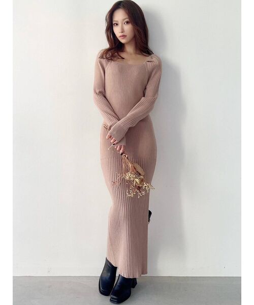 RESEXXY(リゼクシー)の「スリットタイトニットワンピース(ワンピース・レディース・ブラック/ピンク/ブルー/アイボリー・FREE)」の7枚目の写真