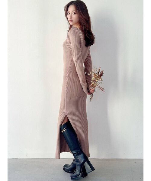 RESEXXY(リゼクシー)の「スリットタイトニットワンピース(ワンピース・レディース・ブラック/ピンク/ブルー/アイボリー・FREE)」の8枚目の写真