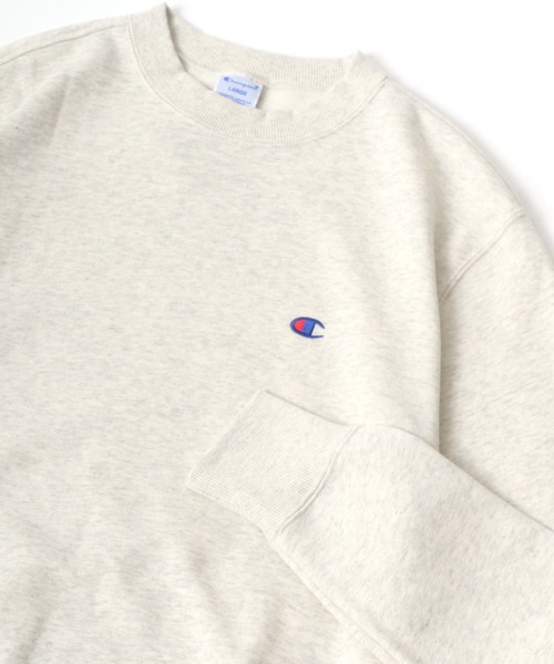 Champion(チャンピオン)の「Champion/チャンピオン ワンポイントロゴ刺繍 スウェット レディース メンズ トレーナー(スウェット・メンズ・ホワイト/ブラック/ネイビー/ブラウン/グレー/ブルー/アーミー/オートミール・M/L/XL)」の5枚目の写真