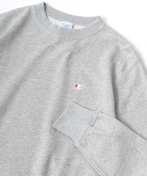 Champion(チャンピオン)の「Champion/チャンピオン ワンポイントロゴ刺繍 スウェット レディース メンズ トレーナー(スウェット・メンズ・ホワイト/ブラック/ネイビー/ブラウン/グレー/ブルー/アーミー/オートミール・M/L/XL)」の3枚目の写真