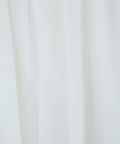 SHOO・LA・RUE（シューラルー）の「◆【S-3L】バンドカラー風タックブラウス（シャツ/ブラウス・レディース・ホワイト系5/ブラック系2/グレー系7・01/05/02/03/04）」の4枚目の写真