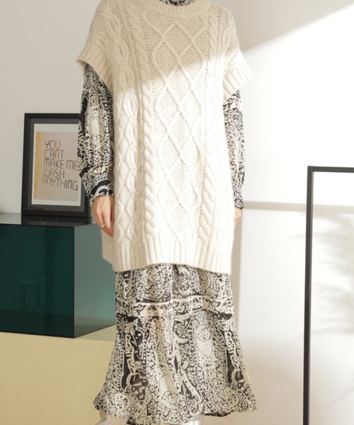 Mirror Mirror on the wall（ミラーミラー）の「(MIRROR MIRROR ON THE WALL)ケーブルニット　ビッグベスト×プリントワンピース 3WAY SET（ワンピース・レディース・グリーン/ホワイト・FREE）」の20枚目の写真