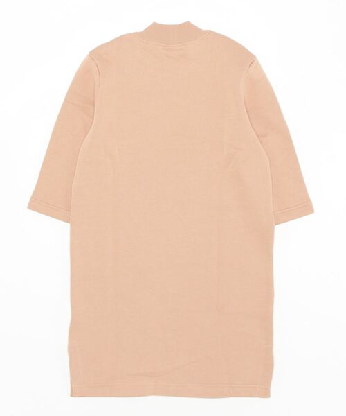 NIKE(ナイキ)の「【NIKE】AS W NSW PHNX FLC 3Q(ワンピース・レディース・ベージュ・SMALL/MEDIUM)」の2枚目の写真