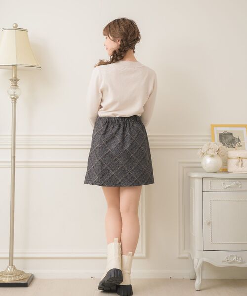 ems excite(エムズエキサイト)の「袖ボタン付長袖ニット(ニット/セーター・レディース・ブラック系その他3/ブルー/ナチュラル/ピンク系その他3・FREE)」の17枚目の写真