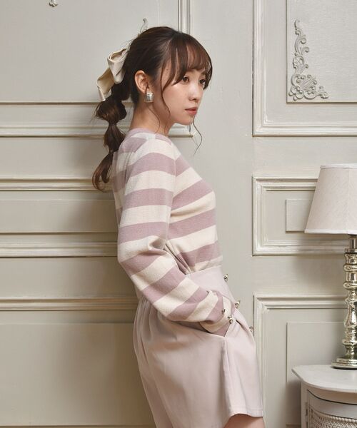 ems excite(エムズエキサイト)の「袖ボタン付長袖ニット(ニット/セーター・レディース・ブラック系その他3/ブルー/ナチュラル/ピンク系その他3・FREE)」の11枚目の写真