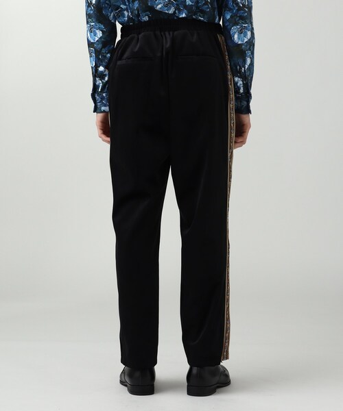 tk.TAKEO KIKUCHI（ティーケータケオキクチ）の「◆ベロアトラックパンツ（その他パンツ・メンズ・ブラック/ダークグリーン/ブルー・02/03）」の11枚目の写真