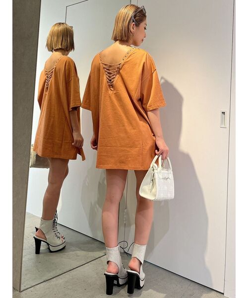 GYDA（ジェイダ）の「LOS ANGELES BACKレースアップTシャツ（Tシャツ/カットソー・レディース・オレンジ系その他3/オフホワイト/ライトグレー・FREE）」の6枚目の写真