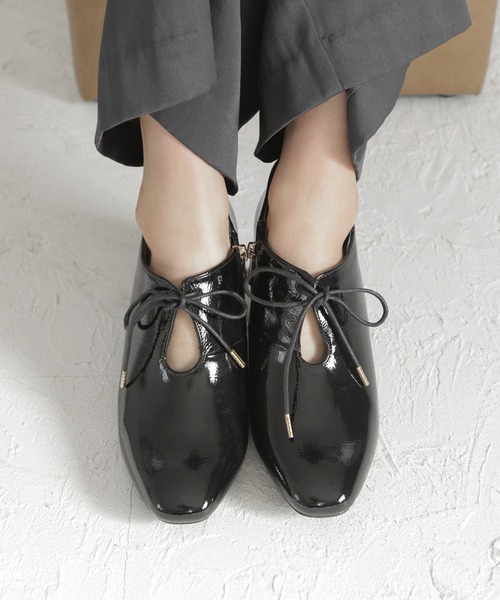 SOROTTO(ソロット)の「レースアップエナメルブーティー(パンプス・レディース・ブラック・S/M/L/LL/3L)」の20枚目の写真
