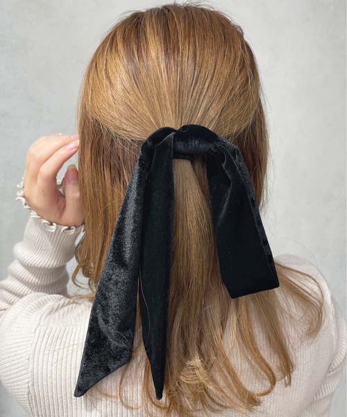 apres jour(アプレジュール)の「【apres jour×ARIAZ】ベロアヘアリボン(ヘアゴム・レディース・ベージュ/ブラック/ブラウン系その他・FREE)」の2枚目の写真