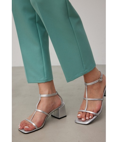 AZUL by moussy（アズールバイマウジー）の「VENUS TAPERED PANTS/ヴィーナステーパードパンツ（その他パンツ・レディース・ライム/ブルー/ブラック/ライトベージュ/ピンク/ライトグレー・LARGE/SMALL/MEDIUM）」の21枚目の写真