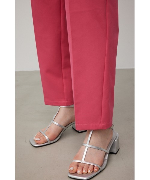 AZUL by moussy（アズールバイマウジー）の「VENUS TAPERED PANTS/ヴィーナステーパードパンツ（その他パンツ・レディース・ライム/ブルー/ブラック/ライトベージュ/ピンク/ライトグレー・LARGE/SMALL/MEDIUM）」の9枚目の写真