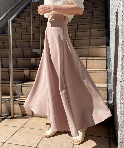 one after another NICE CLAUP(ワンアフターアナザーナイスクラップ)の「美シルエット大人かわいい。バックレースアップフレアスカート【ZOZO限定商品】(スカート・レディース・ベージュ/ブラック/ブラウン・SMALL/MEDIUM)」の11枚目の写真
