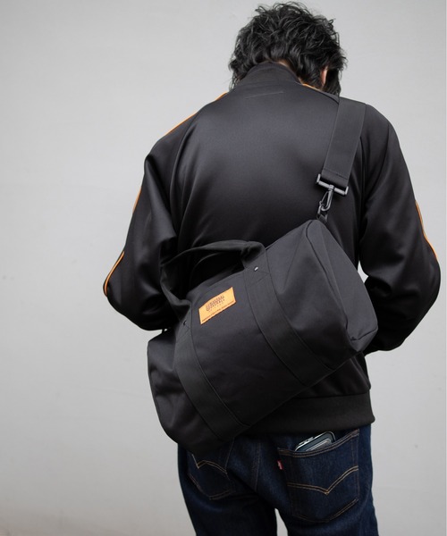 UNIVERSAL OVERALL(ユニバーサルオーバーオール)の「ユニバーサルオーバーオール ダッフルバッグ ミディアム / UO DUFFLE BAG (M)(ドラムバッグ・メンズ・ブルー/グレー/ブラック・F)」の9枚目の写真