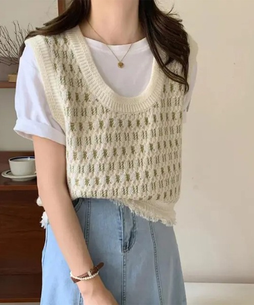 LYEON（リヨン）の「フリンジヘムニットベスト（ベスト・レディース・グリーン/モカ・FREE）」の2枚目の写真