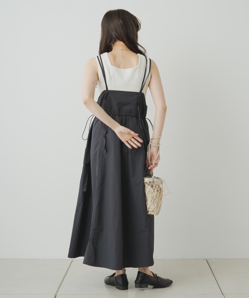 PUAL CE CIN(ピュアルセシン)の「リネンタッチスクエアタンクトップ(タンクトップ・レディース・グレイッシュベージュ/ブラック/オフホワイト/ブラウン・FREE)」の12枚目の写真