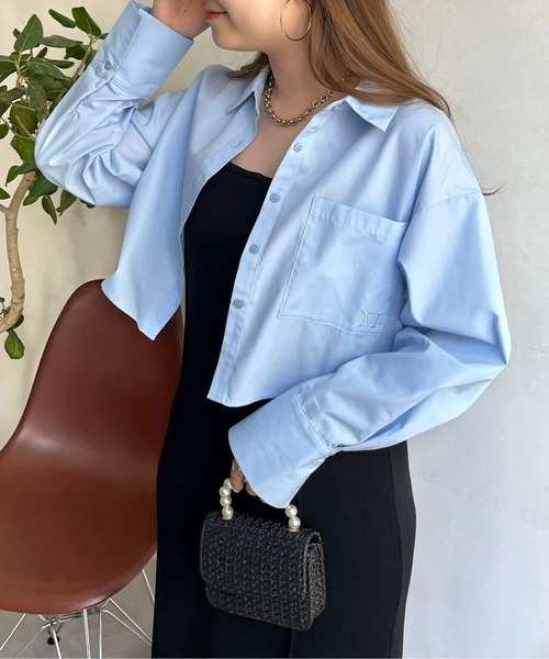 prose verse（プロズヴェール）の「ポケット刺繍クロップドシャツ（シャツ/ブラウス・レディース・オフホワイト/ブルー/ネイビー・MEDIUM）」の3枚目の写真