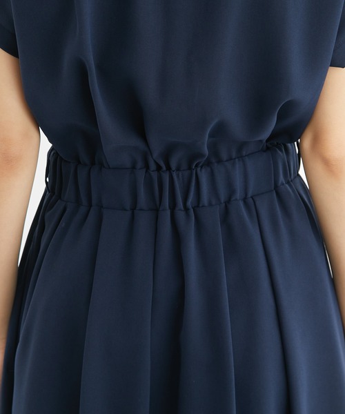 ROPE' PICNIC(ロペピクニック)の「【一部店舗限定】タックスカートワンピース(ワンピース・レディース・ネイビー/ベージュ系その他・40/38)」の3枚目の写真