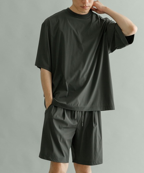 URBAN RESEARCH(アーバンリサーチ)の「『UR TECH MoLight』『撥水/UVカット』SHORTS(その他パンツ・メンズ・チャコールグレー/カーキ/ブラック/ネイビー・LARGE/MEDIUM)」の3枚目の写真