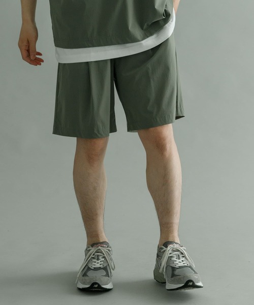 URBAN RESEARCH(アーバンリサーチ)の「『UR TECH MoLight』『撥水/UVカット』SHORTS(その他パンツ・メンズ・チャコールグレー/カーキ/ブラック/ネイビー・LARGE/MEDIUM)」の5枚目の写真