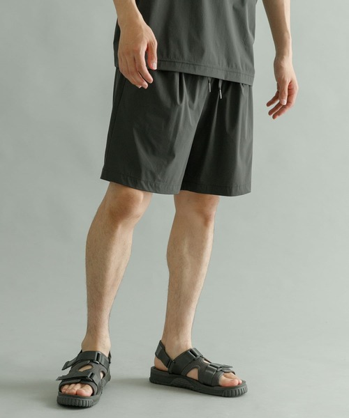 URBAN RESEARCH(アーバンリサーチ)の「『UR TECH MoLight』『撥水/UVカット』SHORTS(その他パンツ・メンズ・チャコールグレー/カーキ/ブラック/ネイビー・LARGE/MEDIUM)」の13枚目の写真
