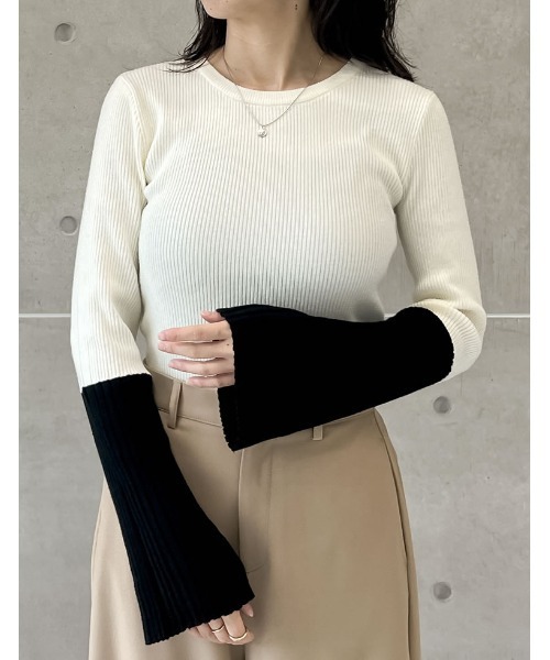 Re:EDIT（リエディ）の「[新色追加][販売枚数1.8万枚突破]選べる2TYPE配色or無地フレアスリーブリブニットトップス（ニット/セーター・レディース・ホワイト×ブラック/ブラック×ホワイト/ブラック系その他/ブラック/ホワイト/レッド系その他/ブルー系その他2/ホワイト系2/オレンジ系その他/ブルー系1/ブルー系その他/ブラック系その他2/オレンジ系その他2/ブラック系2/ブラック系/ホワイト系/レッド系その他2/ブルー系/レッド系その他3/レッド系その他4/ピンク系その他/パープル系その他/パープル系その他2/ピンク系その他2・LARGE/MEDIUM）」の5枚目の写真