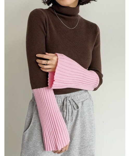 Re:EDIT（リエディ）の「[新色追加][販売枚数1.8万枚突破]選べる2TYPE配色or無地フレアスリーブリブニットトップス（ニット/セーター・レディース・ホワイト×ブラック/ブラック×ホワイト/ブラック系その他/ブラック/ホワイト/レッド系その他/ブルー系その他2/ホワイト系2/オレンジ系その他/ブルー系1/ブルー系その他/ブラック系その他2/オレンジ系その他2/ブラック系2/ブラック系/ホワイト系/レッド系その他2/ブルー系/レッド系その他3/レッド系その他4/ピンク系その他/パープル系その他/パープル系その他2/ピンク系その他2・LARGE/MEDIUM）」の17枚目の写真