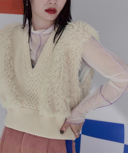 miette(ミエット)の「ケーブルファーショートベスト(ベスト・レディース・アイボリー/ブラック/ピンク/グリーン・FREE)」の5枚目の写真