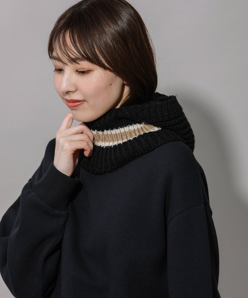 Munich(ミューニック)の「ライン入りアクリルニットバラクラバ(ネックウォーマー/スヌード・レディース・ベージュ/アイボリー/ブラック/ブラウン・FREE)」の6枚目の写真