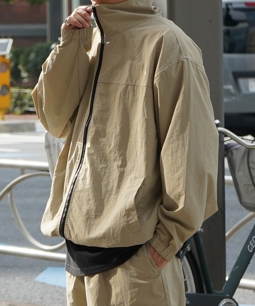 ILL'S（イルズ）の「ZOZO限定展開【セットアップ対応】スタンドネック ダブルジップ ビッグシルエット ナイロンブルゾン 【ILL'S】（ナイロンジャケット・メンズ・ブラック/ベージュ・L/M）」の17枚目の写真